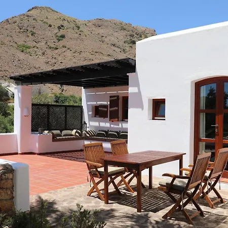 Casa Blanca Apartment *